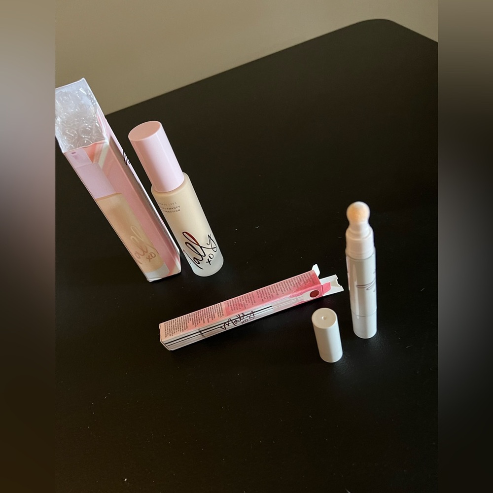 Mally beauty LIGHT foundation and blush